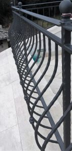 ograde za stepeništa , portuni ,kovane ograde , okućnice , kapije bravarija , rijekamont