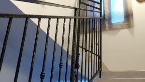 ograde za stepeništa , portuni ,kovane ograde , okućnice , kapije bravarija , rijekamont