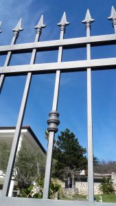 ograde za stepeništa , portuni ,kovane ograde , okućnice , kapije bravarija , rijekamont