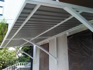 ograde za stepeništa , portuni ,kovane ograde , okućnice , kapije bravarija , rijekamont